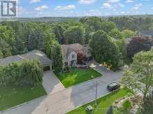 9 FLANDERS DRIVE | Hamilton Ontario | Slide Image Four