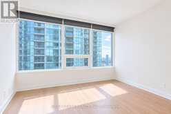 915 - 17 BATHURST STREET | Toronto Ontario | Slide Image Eight