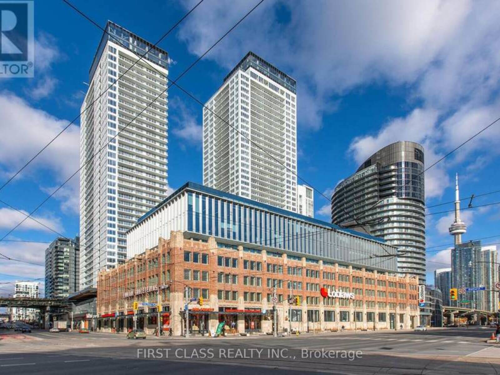 915 - 17 BATHURST STREET, Toronto, Ontario M5V 0N1