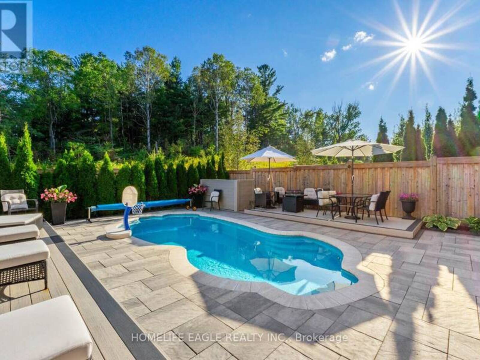 164 SUNSET VISTA COURT, Aurora, Ontario L4G 3Y1