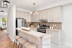 40 PITNEY AVENUE | Richmond Hill Ontario | Slide Image Five