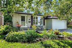 49 SCHOOL STREET | East Gwillimbury Ontario | Slide Image One