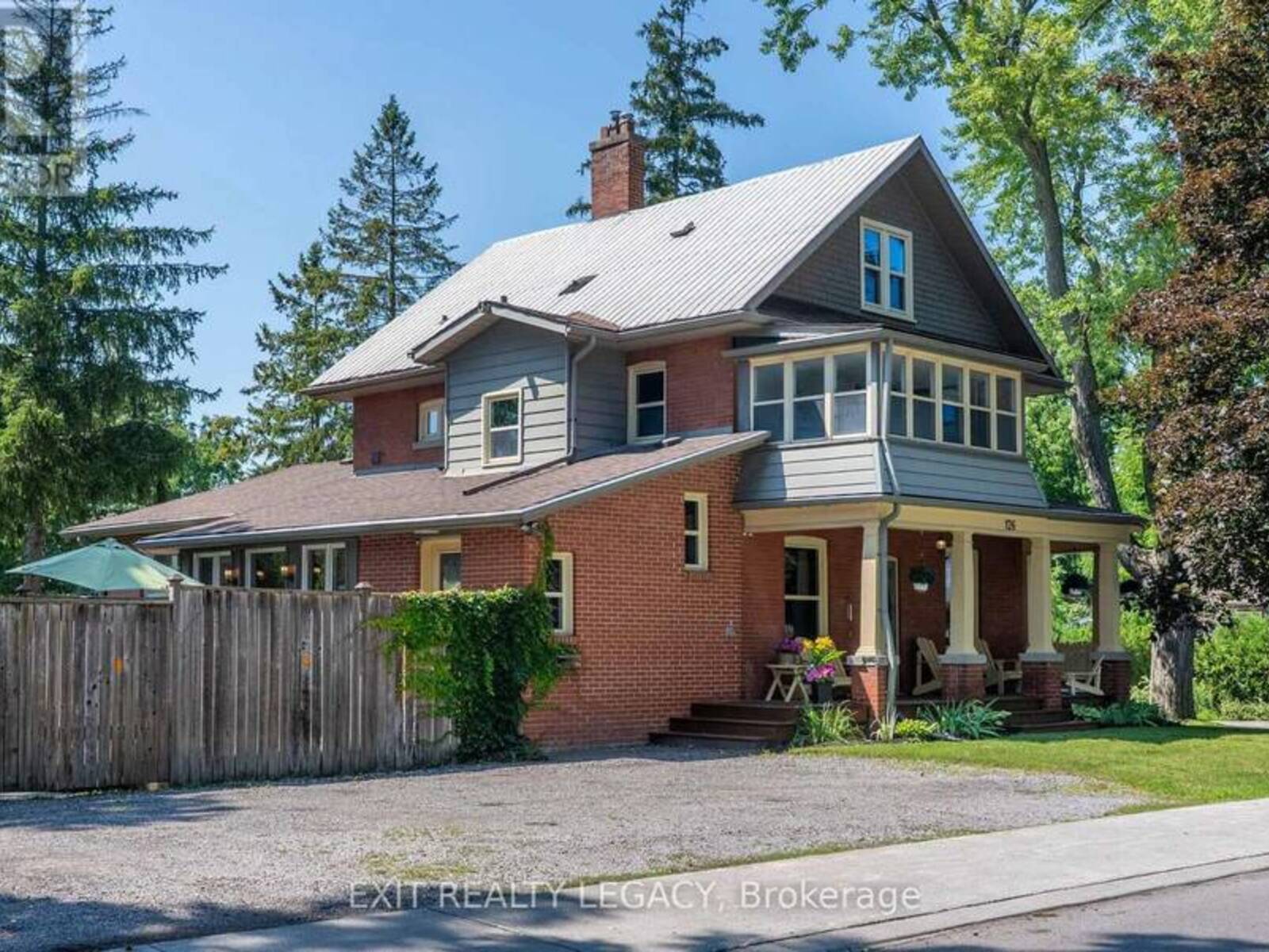 126 TEMPERANCE STREET, Aurora, Ontario L4G 2R4