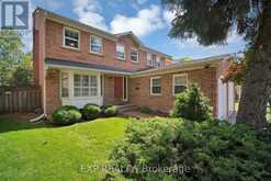 103 LONGWATER CHASE | Markham Ontario | Slide Image Four