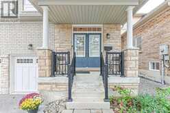 546 TAPESTRY LANE | Newmarket Ontario | Slide Image Two