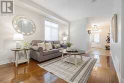 546 TAPESTRY LANE | Newmarket Ontario | Slide Image Five