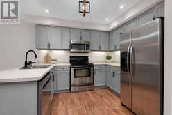131 BROWNING TRAIL | Barrie Ontario | Slide Image Ten