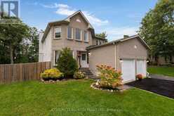 131 BROWNING TRAIL | Barrie Ontario | Slide Image Three