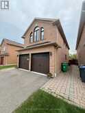 7350 BLACK WALNUT TRAIL | Mississauga Ontario | Slide Image Three