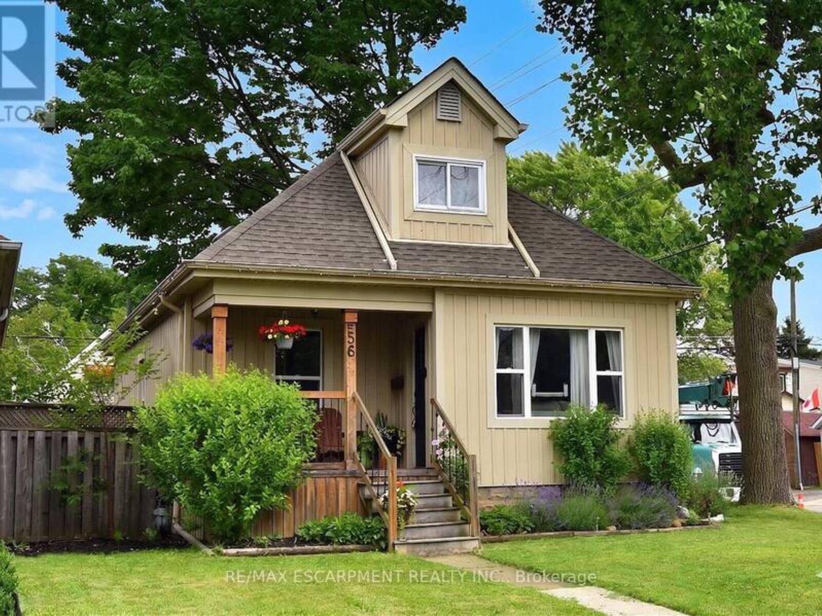 56 BARONS AVENUE N, Hamilton, Ontario L8H 5A4