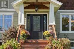 20 IDLEWOOD DRIVE | Midhurst Ontario | Slide Image Two