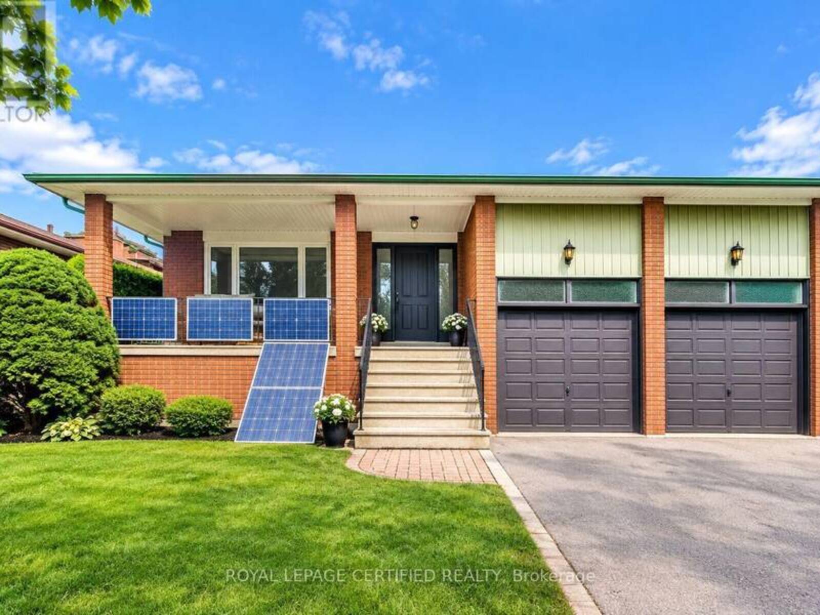 1554 GOLDMAR DRIVE, Mississauga, Ontario L4X 1N5