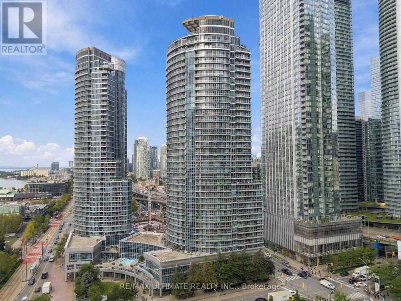 3505 - 8 YORK STREET, Toronto, Ontario M5J 2Y2