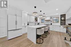 7 TOMS COURT | Whitby Ontario | Slide Image Nine