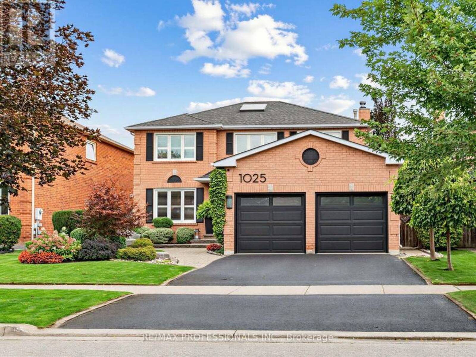 1025 MOORELANDS CRESCENT, Pickering, Ontario L1W 3K3