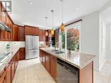 92 CLAUSFARM LANE | Whitchurch-Stouffville Ontario | Slide Image Seventeen