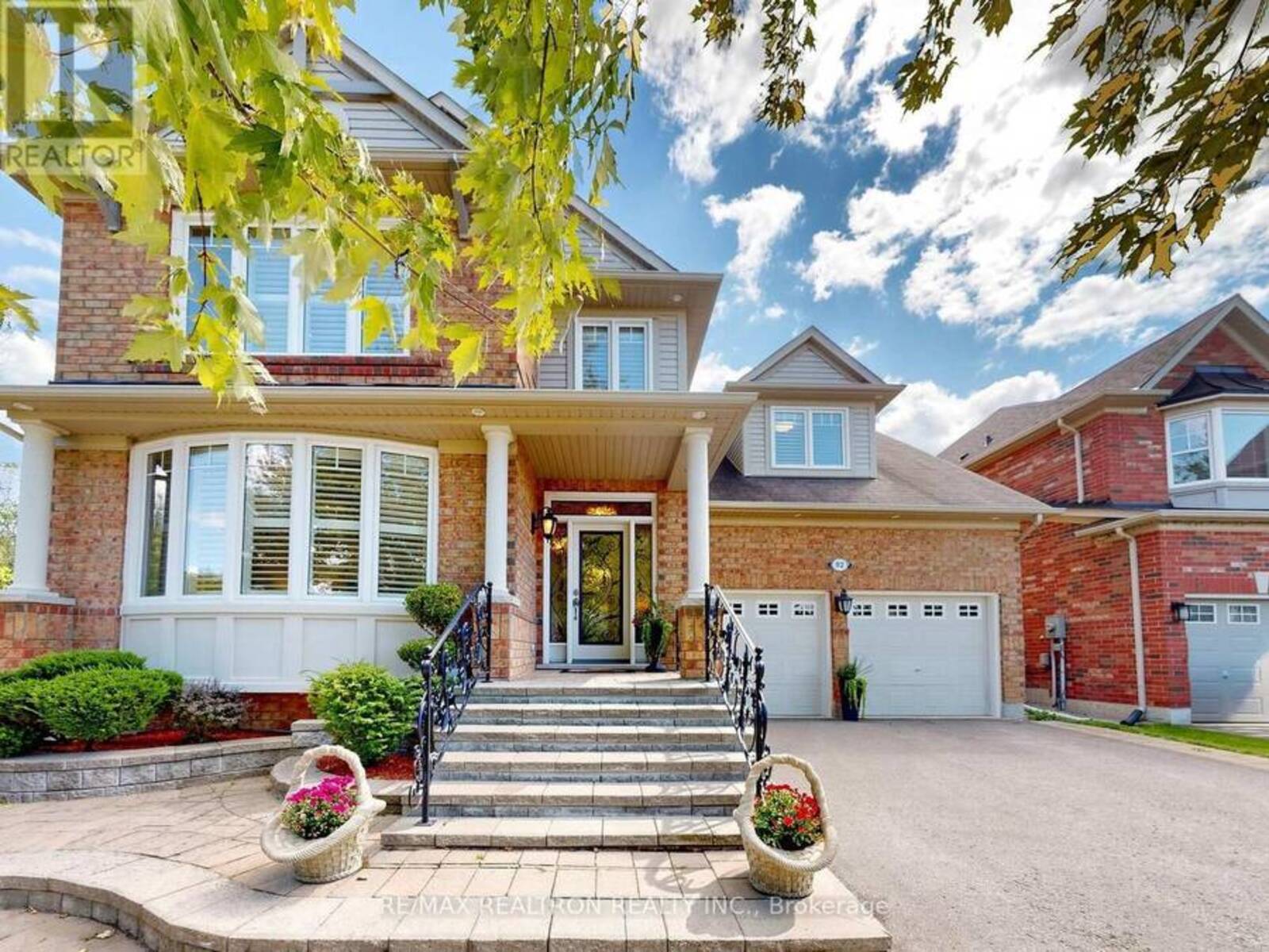 92 CLAUSFARM LANE, Whitchurch-Stouffville, Ontario L4A 0M1