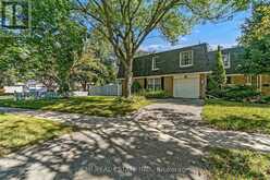 39 BRIGHTWAY CRESCENT | Richmond Hill Ontario | Slide Image Six