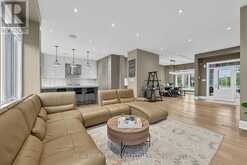 64 MANOR GLEN CRESCENT | East Gwillimbury Ontario | Slide Image Ten