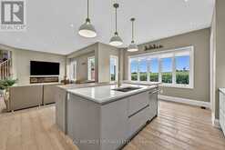 64 MANOR GLEN CRESCENT | East Gwillimbury Ontario | Slide Image Fifteen