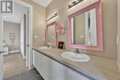 64 MANOR GLEN CRESCENT | East Gwillimbury Ontario | Slide Image Thirty-four