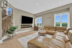 64 MANOR GLEN CRESCENT | East Gwillimbury Ontario | Slide Image Eight