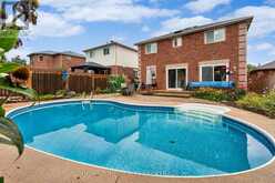 32 WESSENGER DRIVE | Barrie Ontario | Slide Image Forty-one