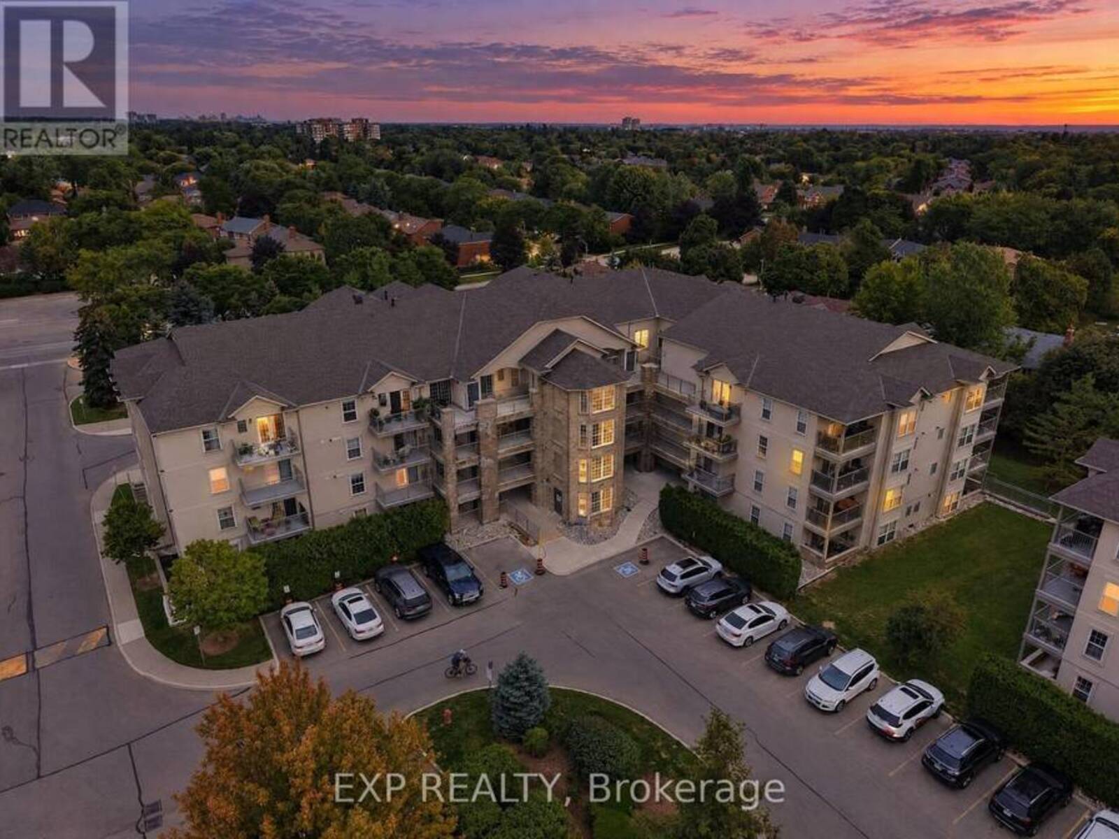 206 - 1440 BISHOPS GATE, Oakville, Ontario L6M 4M9
