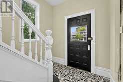 592 GORHAM STREET | Newmarket Ontario | Slide Image Five