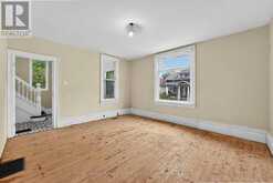 592 GORHAM STREET | Newmarket Ontario | Slide Image Eight