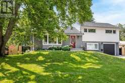 11 CASTLE DRIVE | Barrie Ontario | Slide Image Two