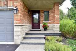 546 SANDCHERRY DRIVE | Burlington Ontario | Slide Image Five