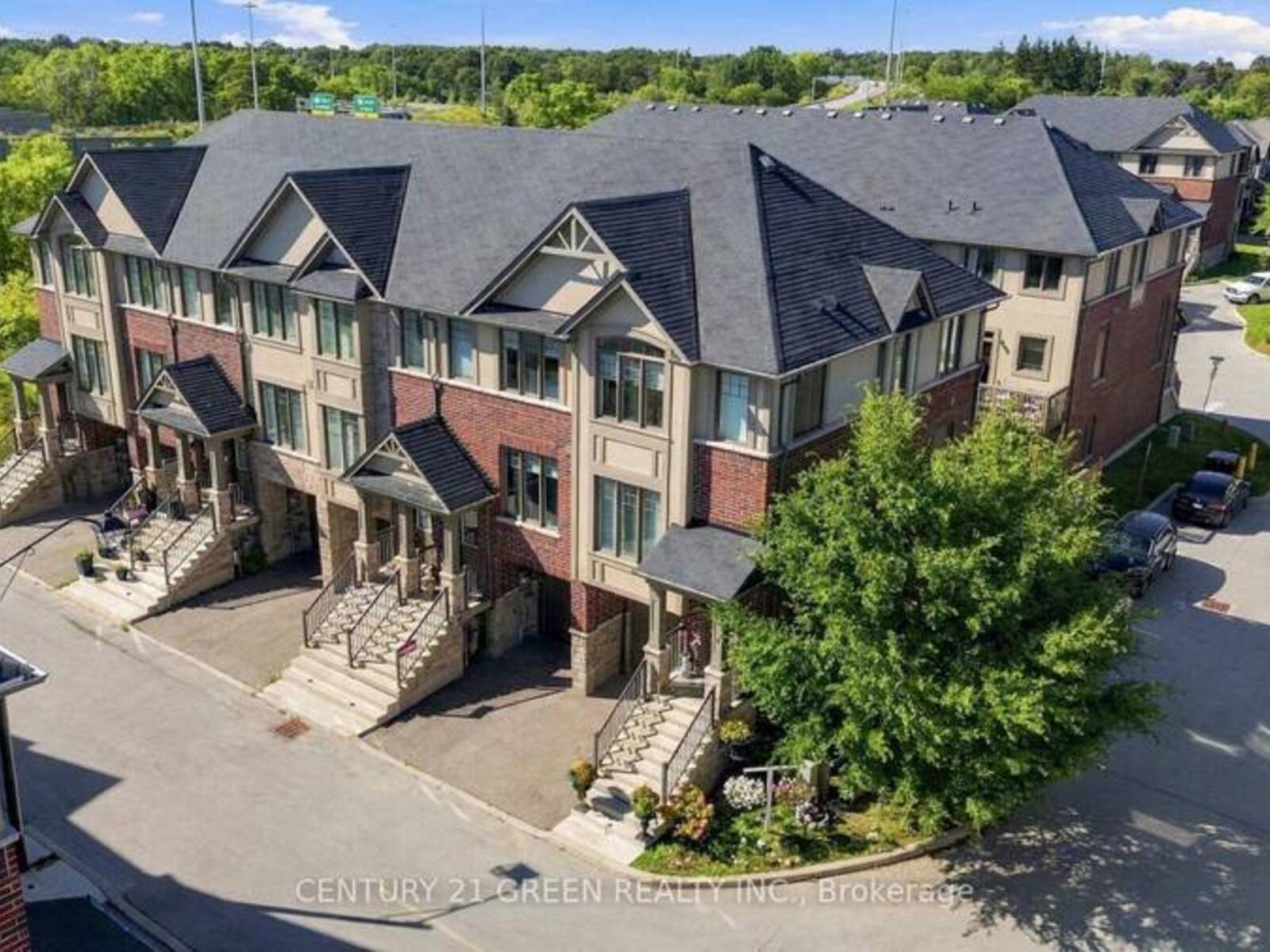 2 COULD LANE, Hamilton, Ontario L9G 0H2