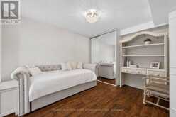 21 FIFESHIRE ROAD | Toronto Ontario | Slide Image Twenty-five