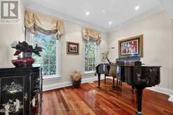 21 FIFESHIRE ROAD | Toronto Ontario | Slide Image Four
