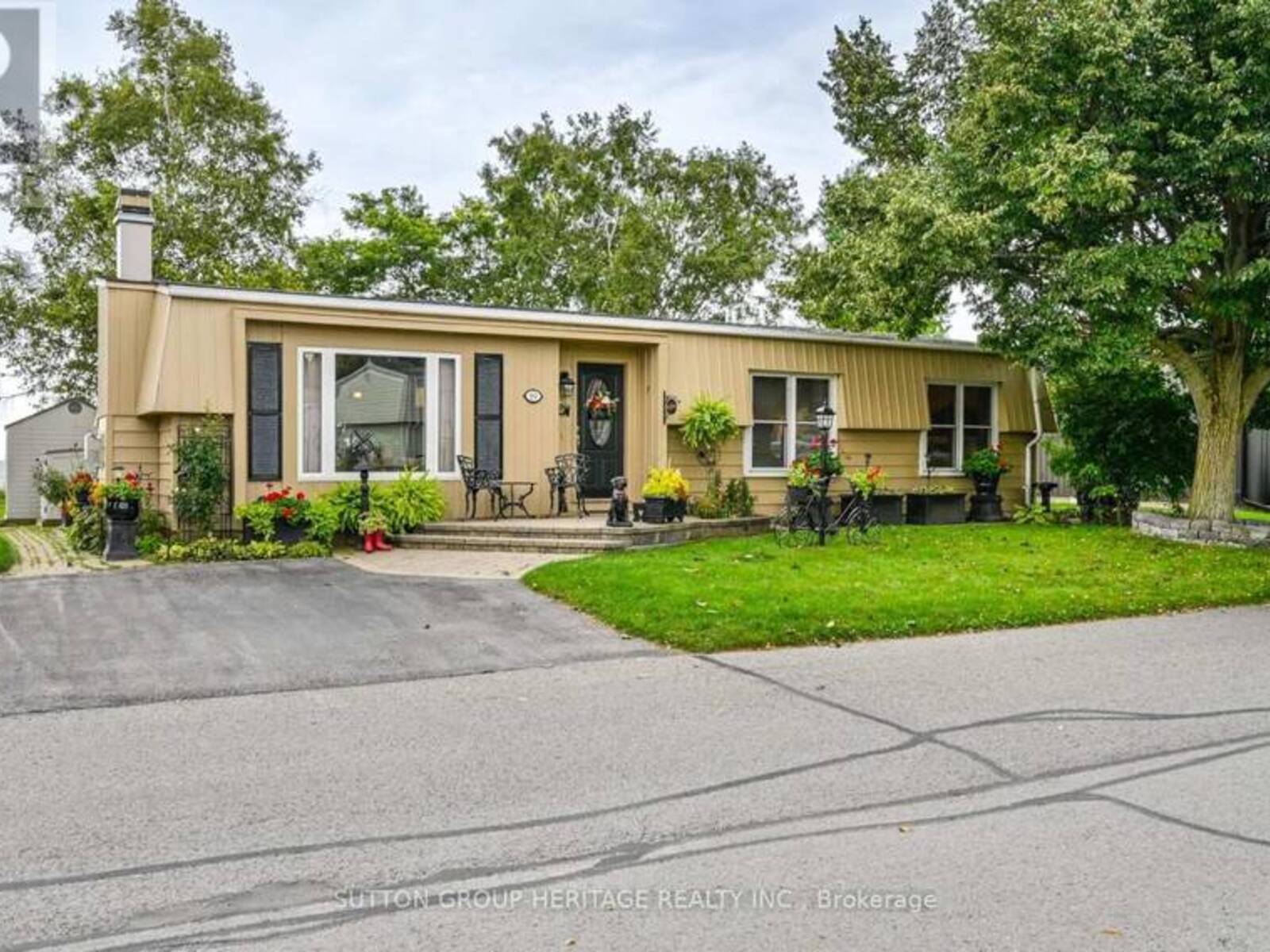 89 BLUFFS ROAD, Clarington, Ontario L1B 1B9
