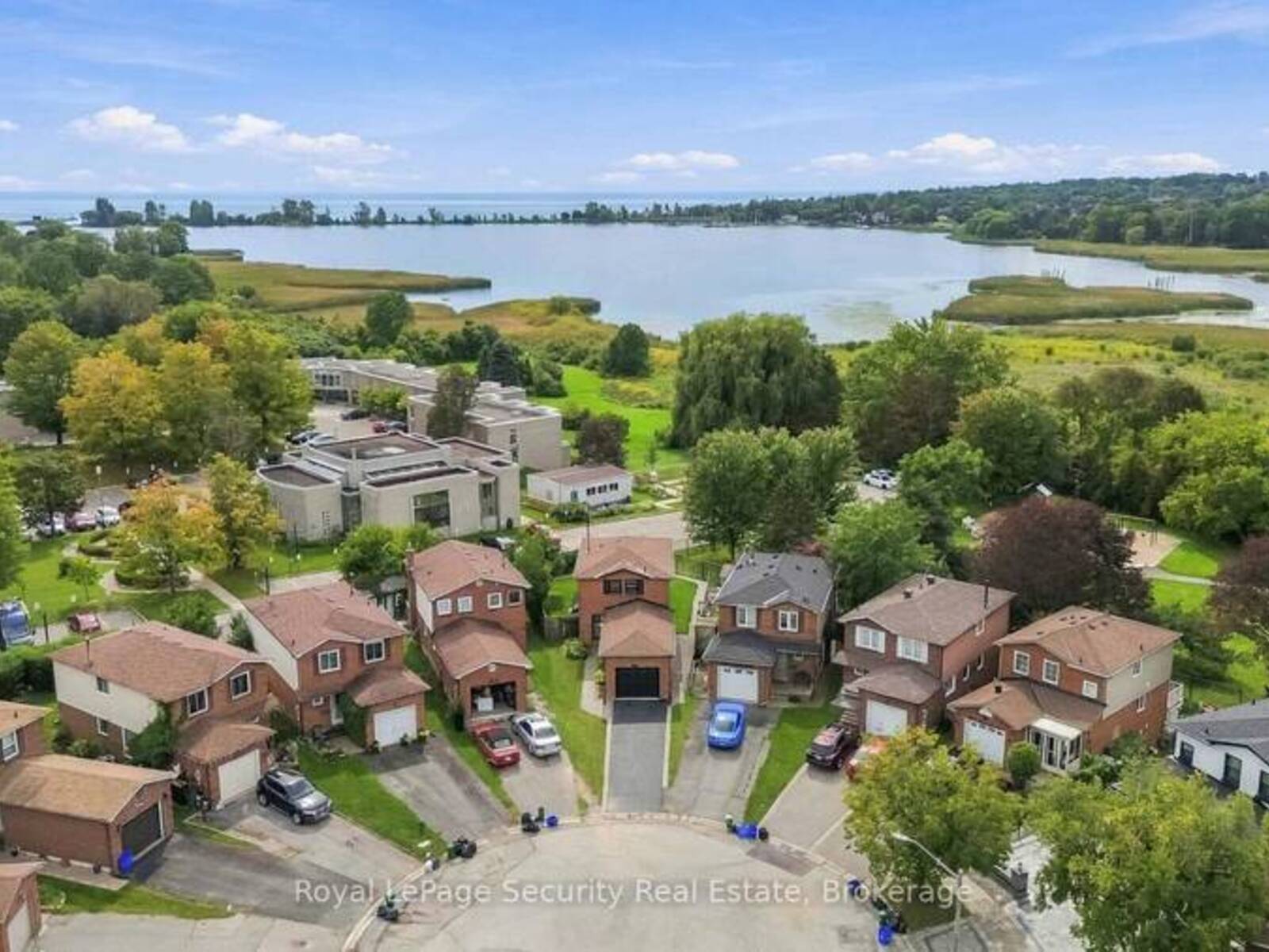 1177 TANZER COURT, Pickering, Ontario L1W 3S7