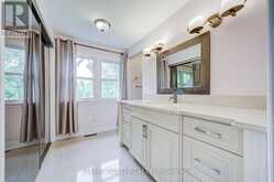 18 KENNEDY LANE | Whitchurch-Stouffville Ontario | Slide Image Thirty-six