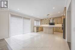 16 FAIR WINDS LANE | East Gwillimbury Ontario | Slide Image Thirteen
