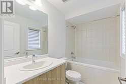 16 FAIR WINDS LANE | East Gwillimbury Ontario | Slide Image Thirty-nine