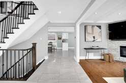 68 AUTUMN WAY | Aurora Ontario | Slide Image Thirteen