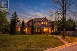 68 AUTUMN WAY | Aurora Ontario | Slide Image One