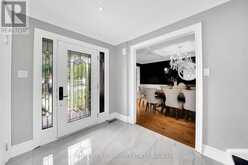 68 AUTUMN WAY | Aurora Ontario | Slide Image Seven