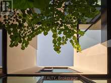105 PARK CRESCENT | Richmond Hill Ontario | Slide Image Seventeen