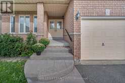 9 EMILY COURT | Richmond Hill Ontario | Slide Image Two