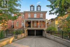 93 HILLVIEW ROAD | Aurora Ontario | Slide Image Two