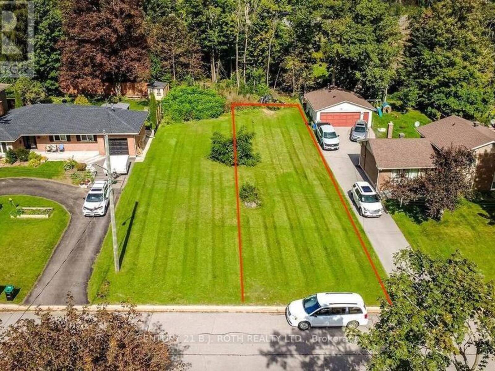 12B OTTAWAY AVENUE, Barrie, Ontario L4M 2W7