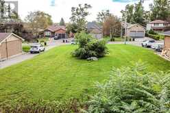 12B OTTAWAY AVENUE | Barrie Ontario | Slide Image Four