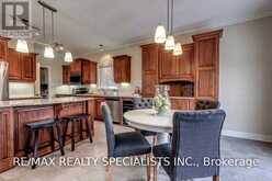 404 SOUTH CARRIAGE WAY | London Ontario | Slide Image Seventeen