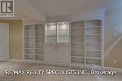 404 SOUTH CARRIAGE WAY | London Ontario | Slide Image Twenty-eight
